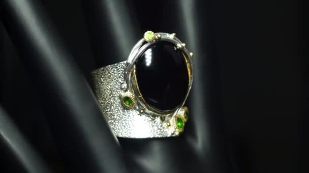 Anillo Plata Con Piedras Preciosas Naturales Mano Negra — Vídeos de Stock