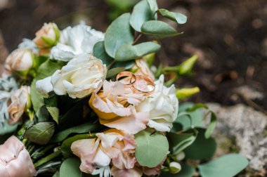 Gelinin Beckett 'i yolda duruyor.