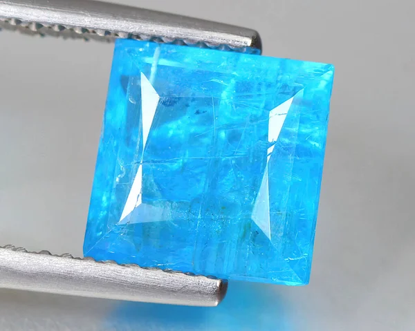 Natural Pedra Preciosa Azul Neon Apatita Fundo — Fotografia de Stock