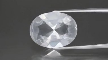 Dönüş masasında doğal beyaz kuvars taşı