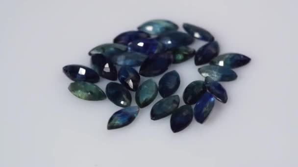 Naturalny Niebieski Kamień Szafirowy Stole Obrotowym — Wideo stockowe