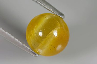 Doğal Kedi Gözü Apatiti. Apatitin makro fotoğrafı