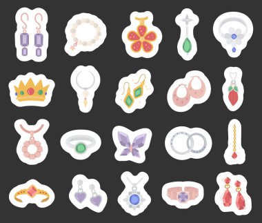 İskandinav tarzı değerli mücevherler. Küpeler, bilezikler, kolyeler. Kolyeler, takılar.