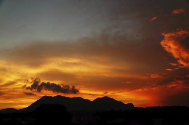 Günbatımı İtalya yaz sonunda