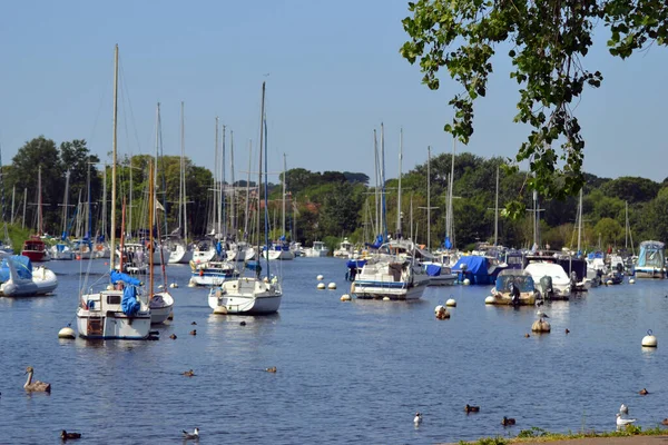 Christchurch Limanı 'nın manzarası, Dorset UK