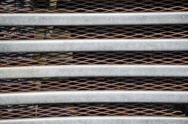 Eski bir traktör ızgara