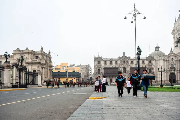 Mudança Guarda Palácio Governo Conhecido Como Casa Pizarro Plaza Armas — Fotografia de Stock