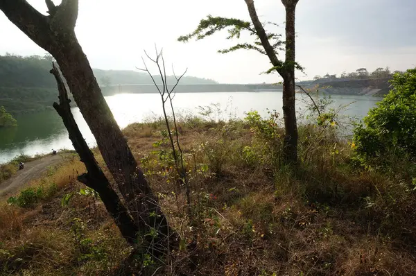 Waduk Adalah Sebuah Danau Buatan Yang Digunakan Sebagai Bendungan Sungai — Stok Foto