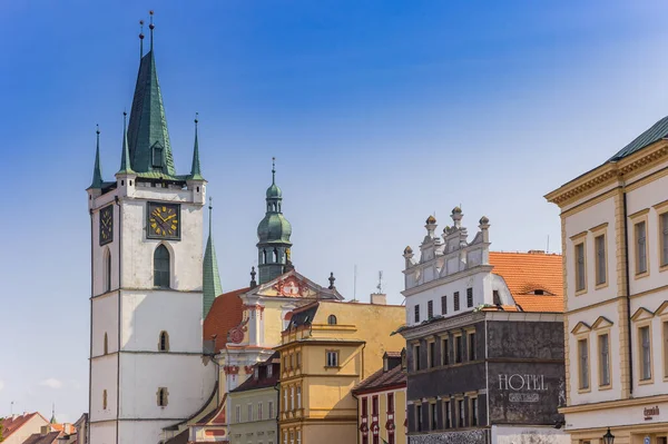 Bunte Häuser Und Turm Der Allerheiligen Kirche Litomerice Tschechien — Stockfoto