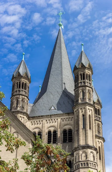 Almanya Nın Koln Kentindeki Tarihi Martin Kilisesinin Kulesi — Stok fotoğraf