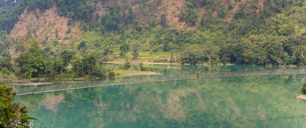 Panorama Ponte Suspensa Sobre Água Azul Turquesa Rio Trishuli Nepal — Fotografia de Stock