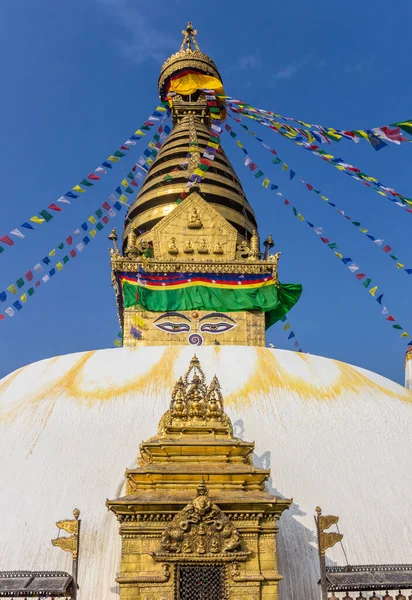 Bandiere Preghiera Torre Oro Allo Swayambhunath Stupa Kathmandu Nepal — Foto Stock