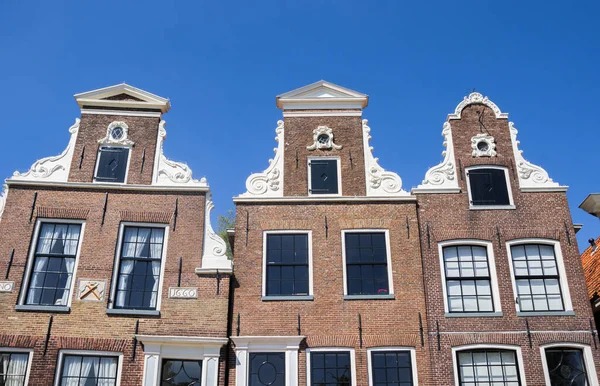 네덜란드의 항구에 역사적 가옥들의 — 스톡 사진