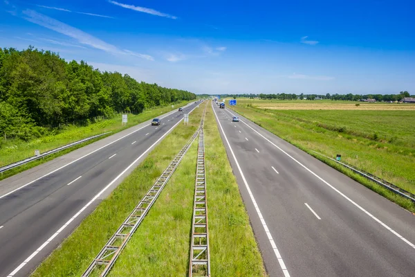 Autostrada A28 Przez Krajobraz Drenthe Holandia — Zdjęcie stockowe