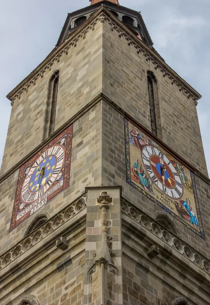 브라쇼브의 검은 교회의 탑과 시계 — 스톡 사진