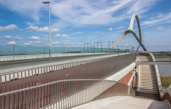 Steel bridge across the river Waal in Nijmegen — Stock Photo, Image