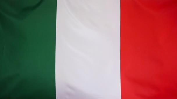 Tikje echte textiel vlag van Italië — Stockvideo
