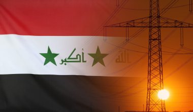 Gün batımı elektrik direğinden ile enerji kavram Irak bayrağı