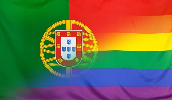 Tęczowa flaga połączyła się z flaga Portugalii — Zdjęcie stockowe