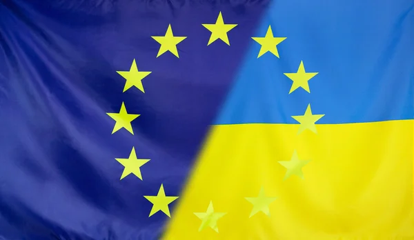 Europäische Flagge verschmolzen mit ukrainischer Flagge — Stockfoto