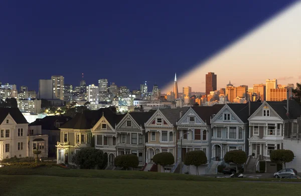 San Francisco Skyline crepúsculo transição — Fotografia de Stock