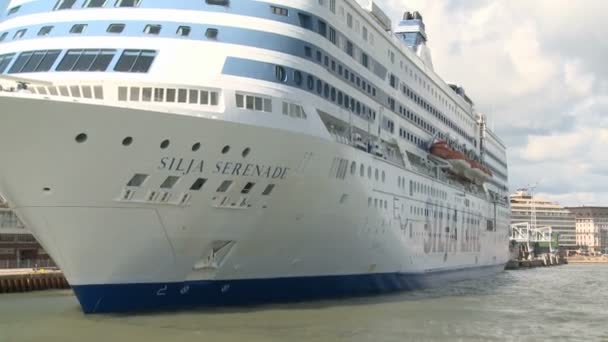 Cruise ship Helsingfors — Stockvideo