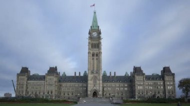 Parlamento tepe Binası