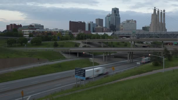 Kansas City traffic — Stock Video