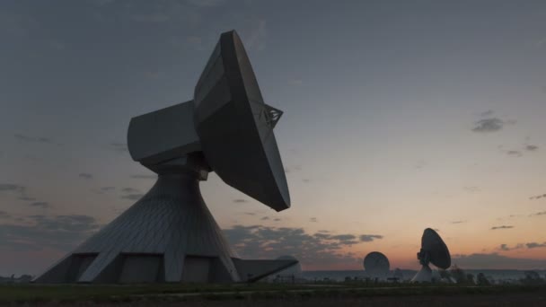 Radioteleskope mit großer Reichweite — Stockvideo