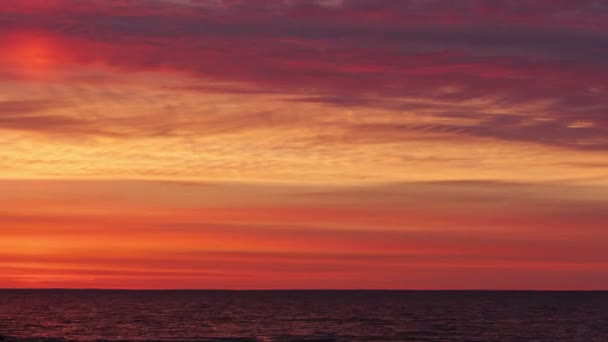 Vacker soluppgång på lake Huron — Stockvideo