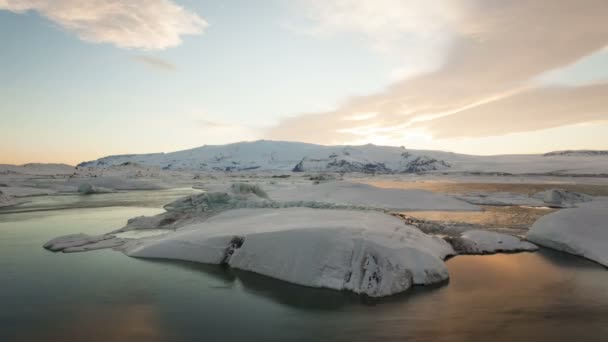 Icebergs moving in the Glacier lagoon — Stock Video