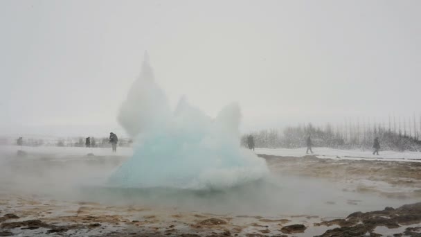 Slowmotion Geyser Strokkur Eruption Iceland — Stock Video