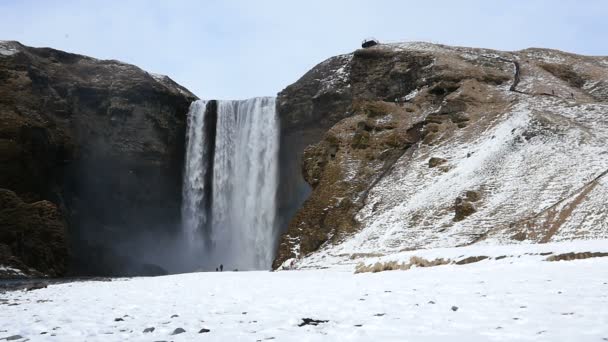 Slowmotion Skogafoss waterfall — Stock Video