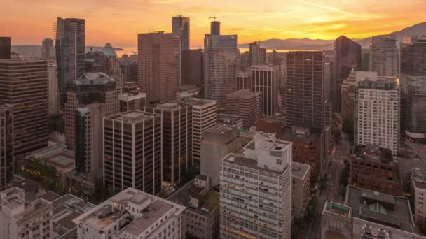 Beau paysage urbain de chicago tandis que le coucher du soleil — Video