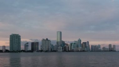 Zaman atlamalı Miami Skyline tilt atış
