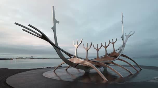 Time lapse Reykjavik Sun Voyager de cerca — Vídeos de Stock