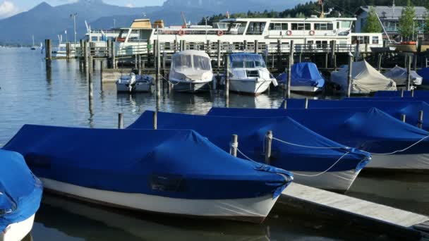 Barcos atados en Jetty — Vídeos de Stock