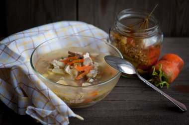 Turşu ile Rus geleneksel çorba