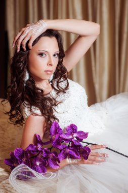 Orkide ile güzel güzel şık gelin