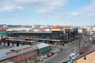 Irkutsk, Rusya Federasyonu - 02 Nisan, 2016: Merkezi Pazar durdurmak.
