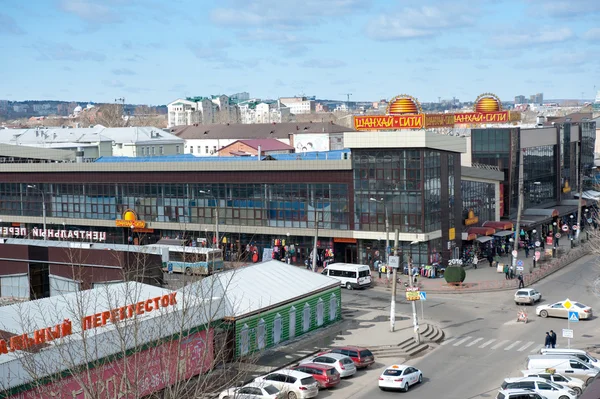 Irkutsk, Rusya Federasyonu - 02 Nisan, 2016: Shanghai şehir Çin ticari alan