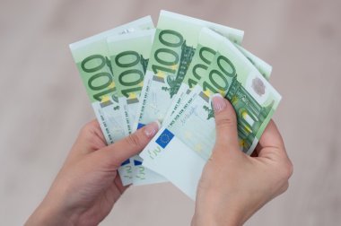 Euro para banknot tutan Famale el