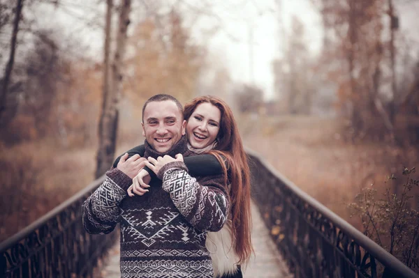 Casal afetuoso no amor — Fotografia de Stock