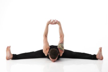 Yoga adam Studio poz