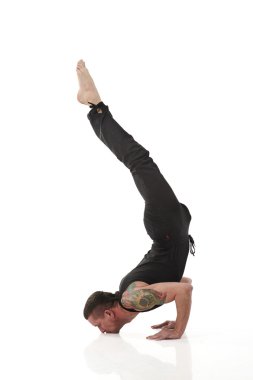 Yoga adam Studio poz