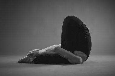 Yoga adam Studio poz