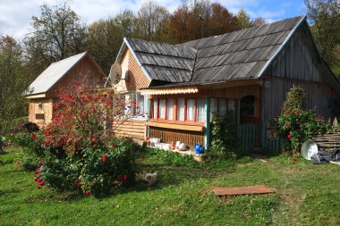 Geleneksel eski kırsal ev