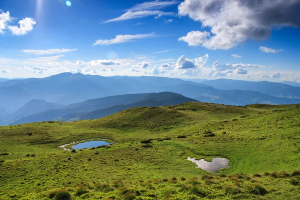 Carpathians Mountain lake — Stock Photo, Image