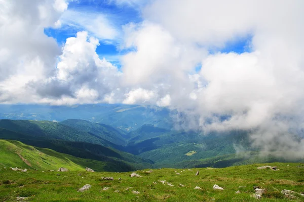 Cloudy sky over the Carpathians — Stock Photo, Image