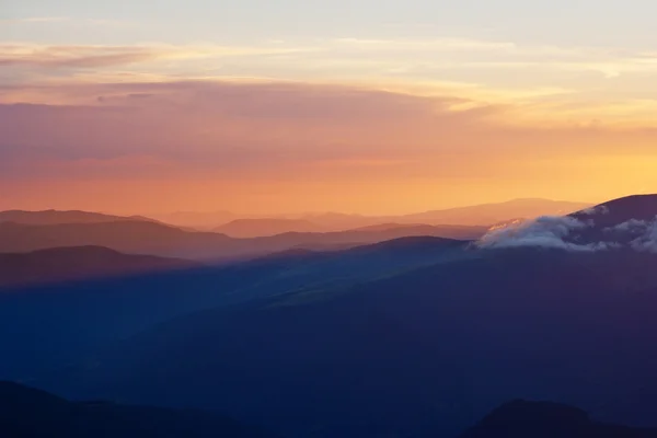 Evening mist in Carpathians — Stock Photo, Image